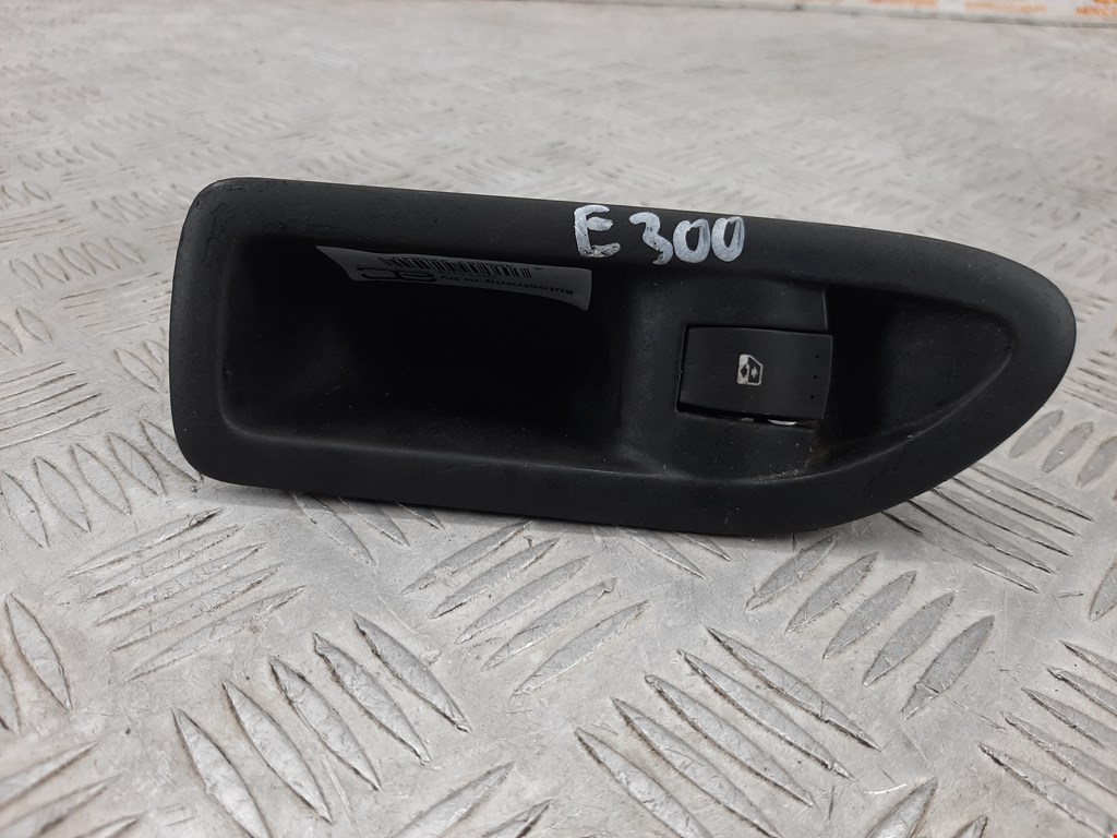 Кнопка стеклоподъемника RENAULT Laguna 2001-2007