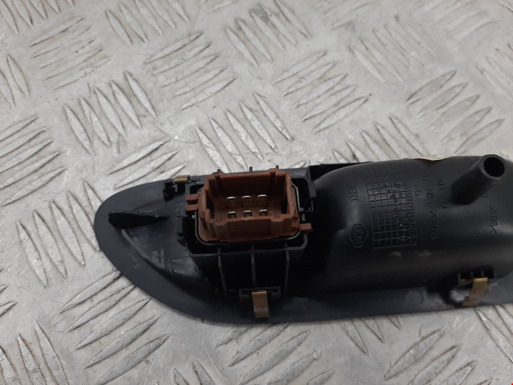 Кнопка стеклоподъемника RENAULT Laguna 2001-2007