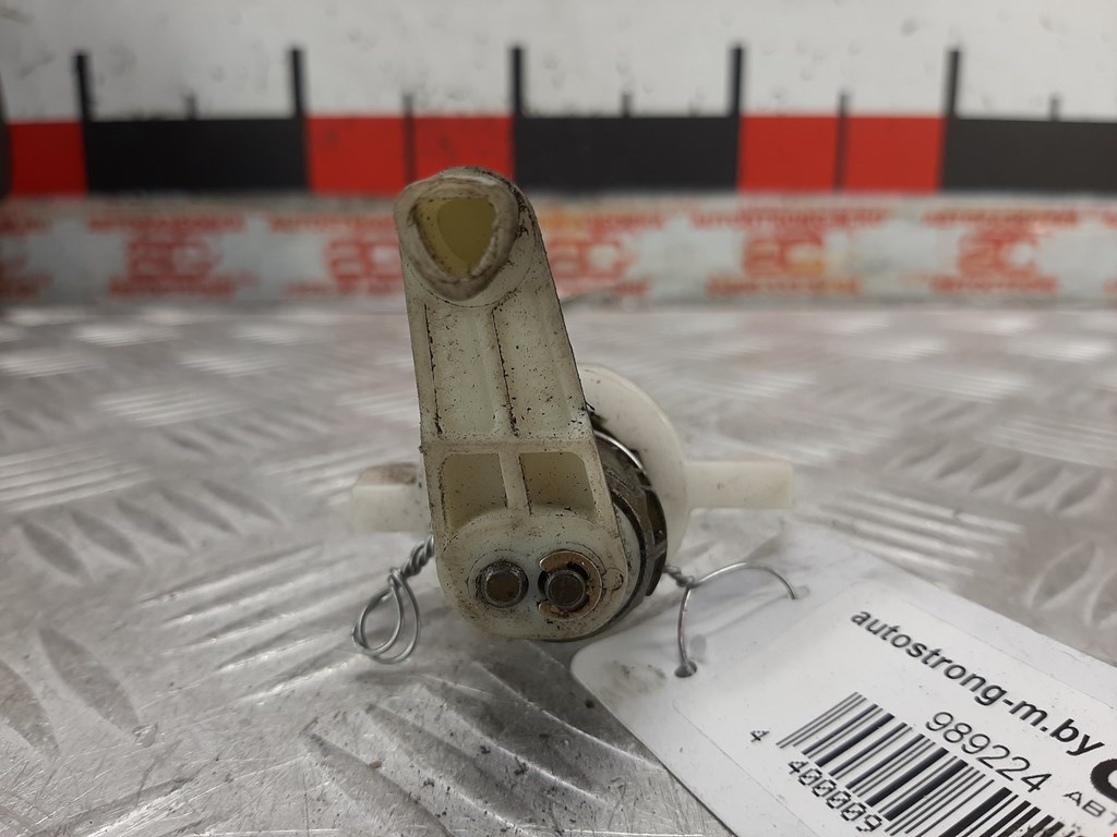 Вставка замка багажника RENAULT Laguna 2001-2007