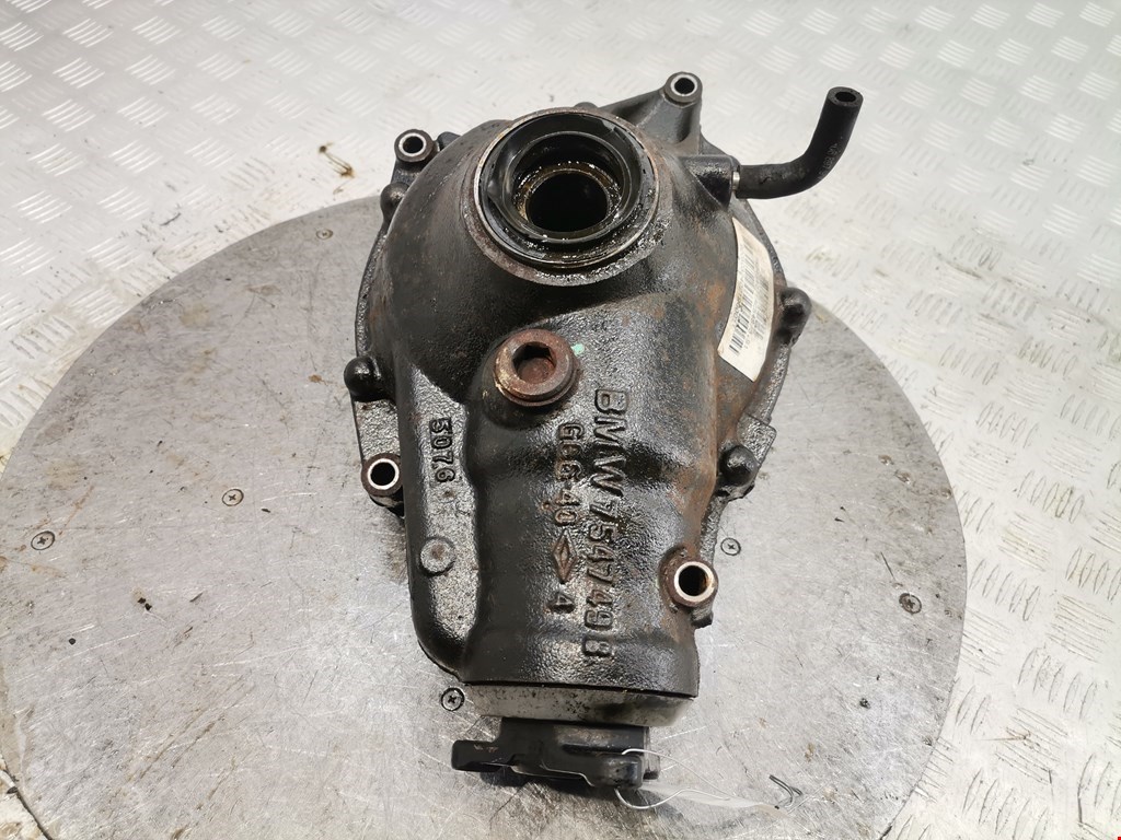 Редуктор переднего моста BMW X5 E53 1999-2006