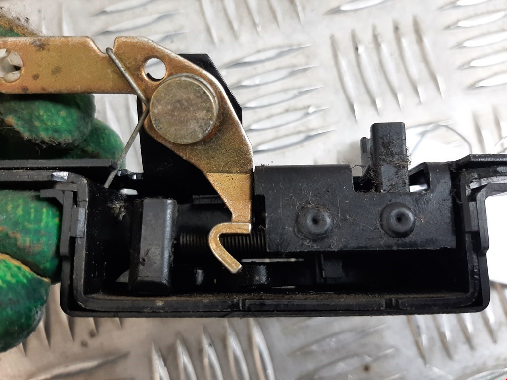 Замок багажника (крышки двери) SEAT Leon 1999-2005