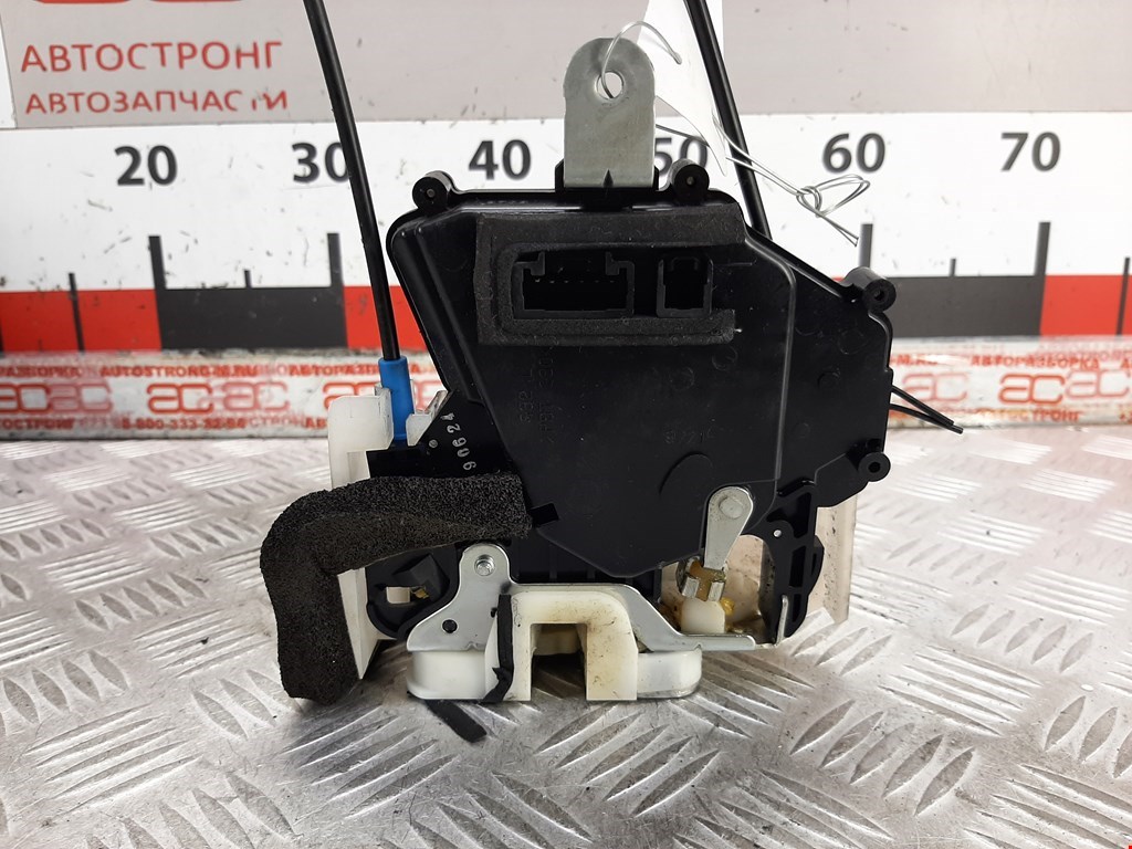 Замок двери передней левой SUBARU Outback 2009-2014