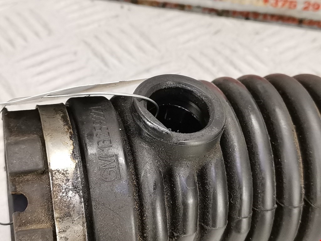 Патрубок воздушного фильтра OPEL Astra J 2009-2017