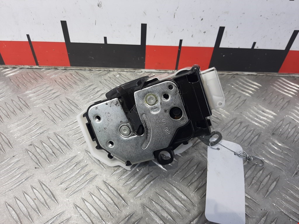 Замок двери передней левой FIAT Fiorino 2008-н.в.