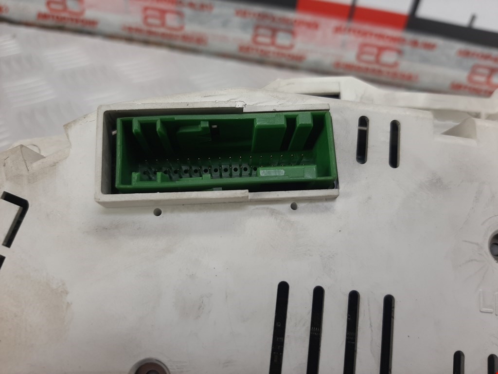 Панель приборов (щиток) LAND ROVER Range Rover Sport 2005-2013