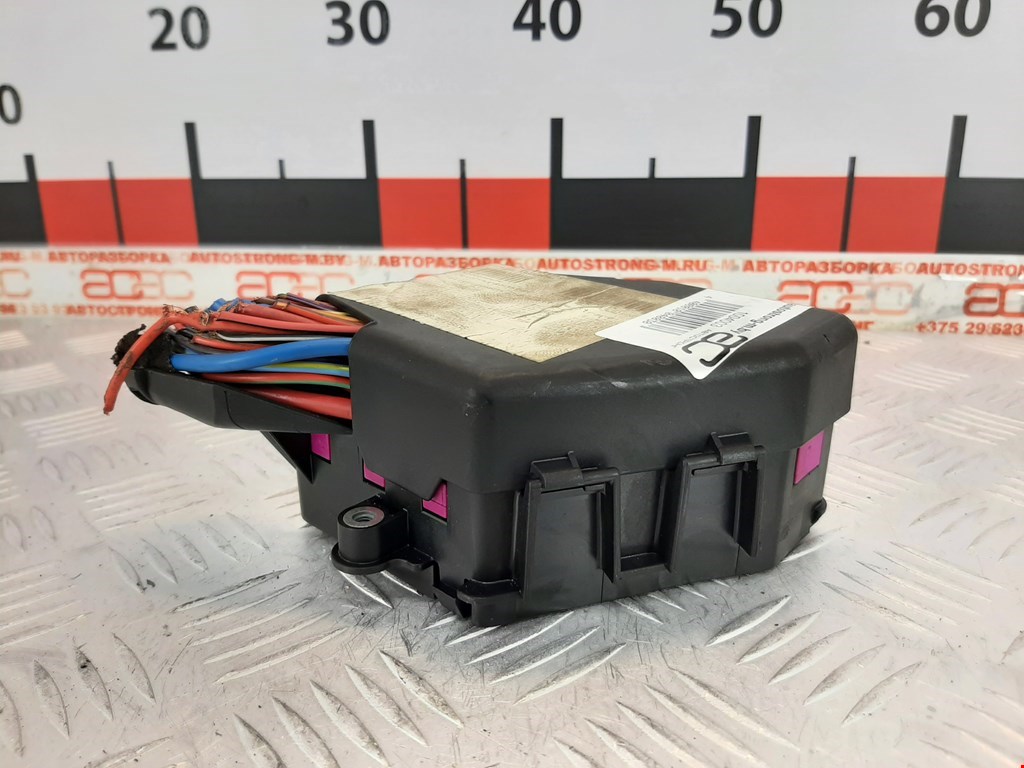 Датчик уровня в бачок омывателя VOLKSWAGEN Bora 1998-2005