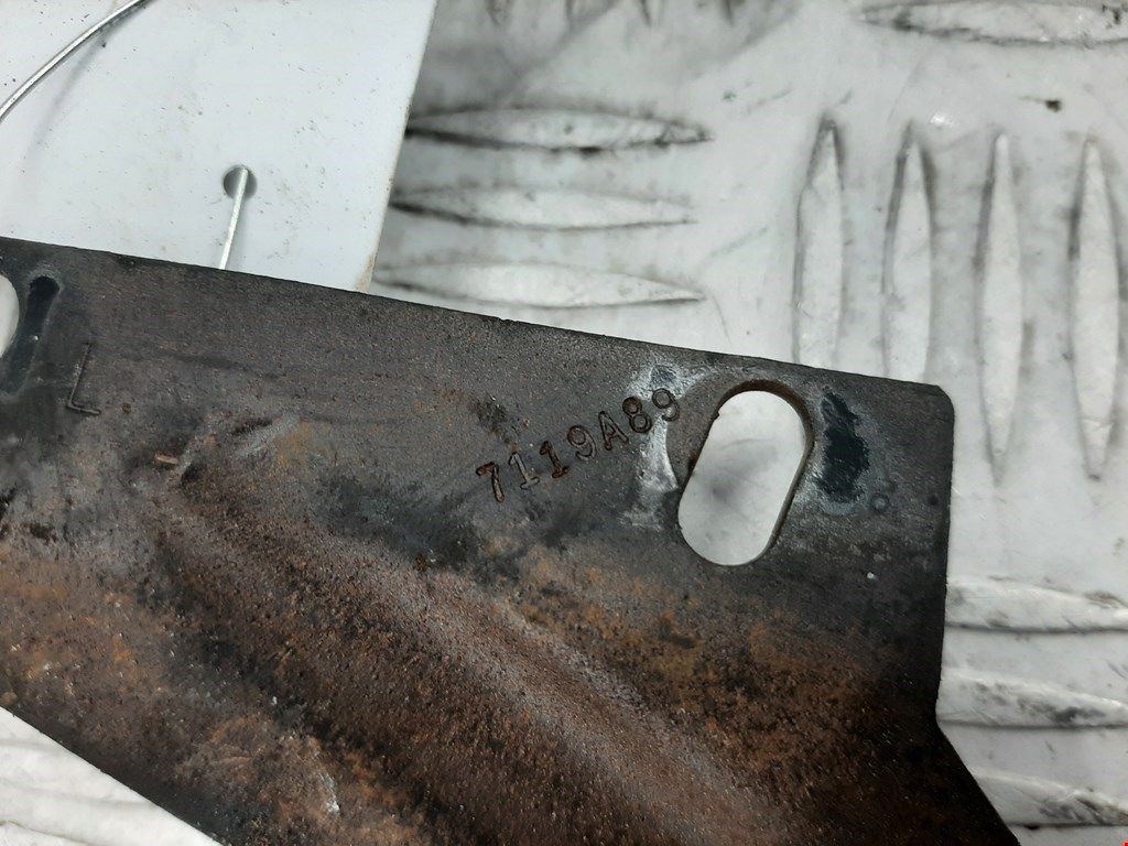 Ролик двери сдвижной (левый/правый средний верхний/нижний) OPEL Sintra 1996-1999