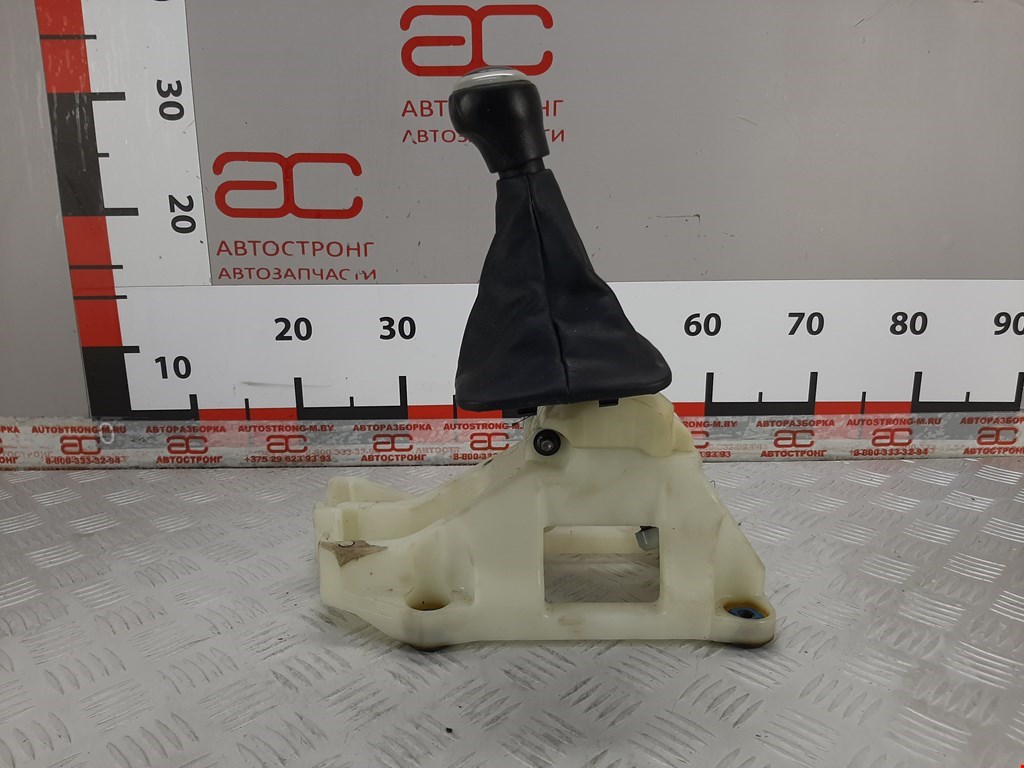 Кулиса (селектор) АКПП/МКПП в салоне KIA Soul I 2008-2014