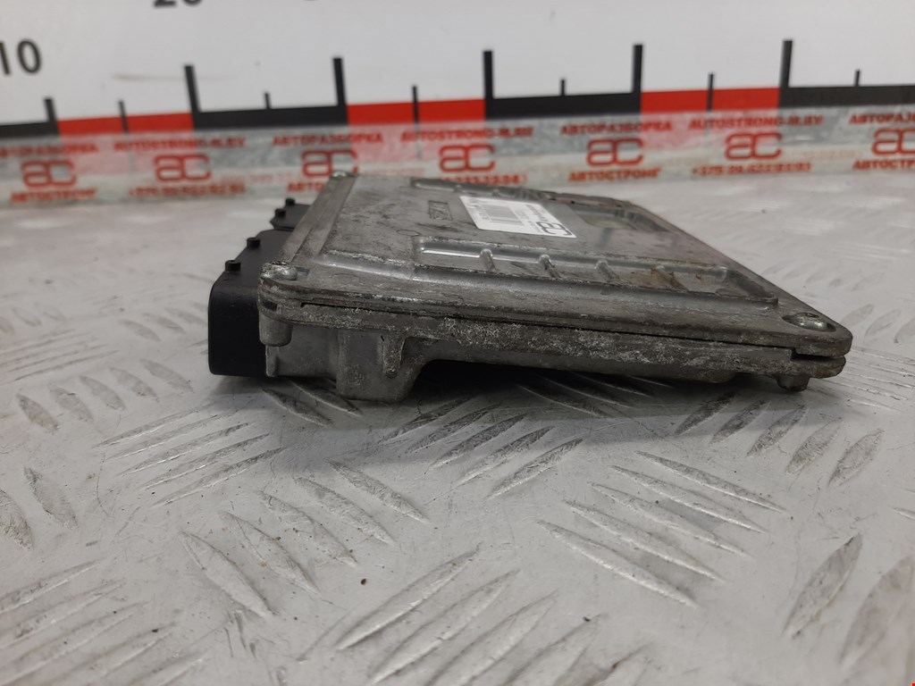 Блок управления двигателя (ЭБУ) VOLKSWAGEN Polo IV 2001-2009