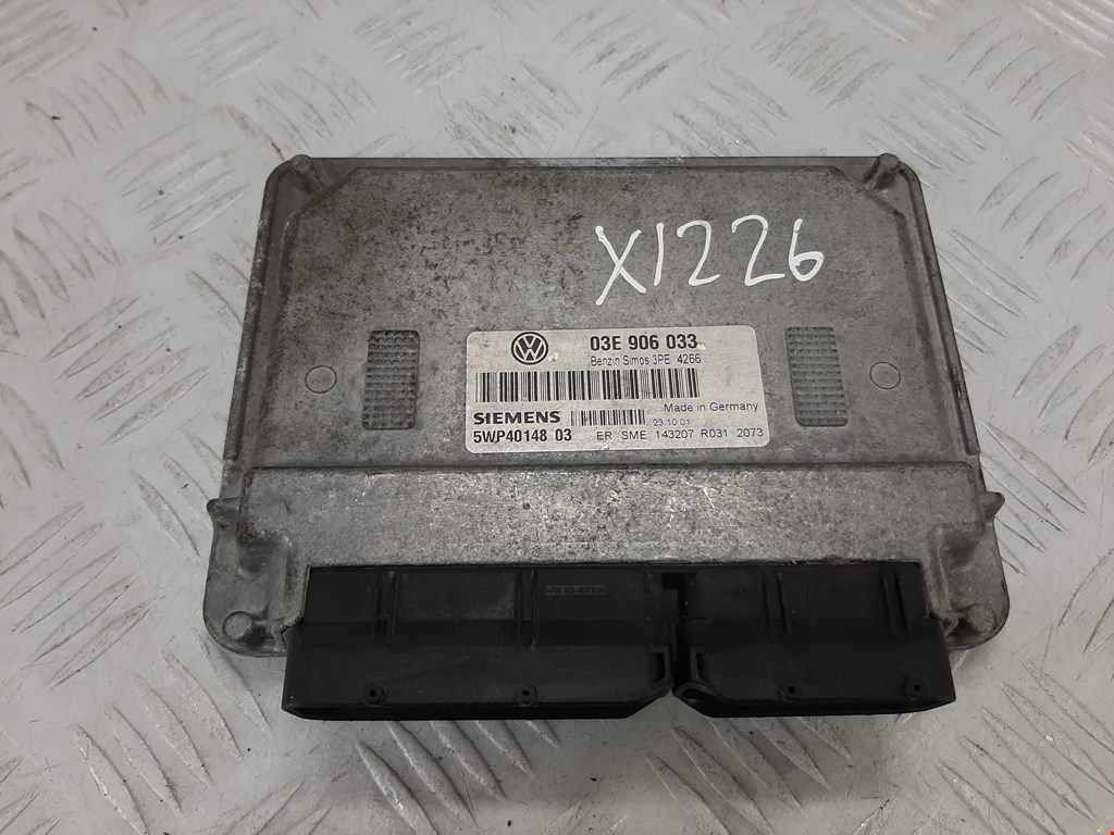 Блок управления двигателя (ЭБУ) VOLKSWAGEN Polo IV 2001-2009