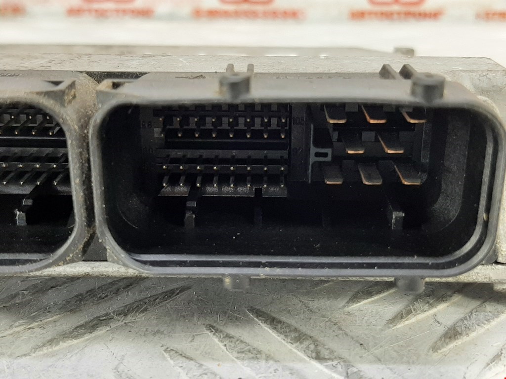 Блок управления двигателя (ЭБУ) VOLKSWAGEN Polo IV 2001-2009