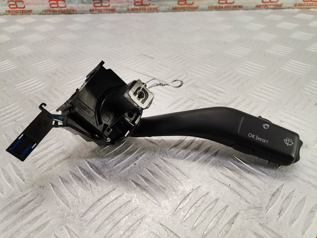 Переключатель дворников (стеклоочистителя) Volkswagen Jetta 5 (2005-2010)