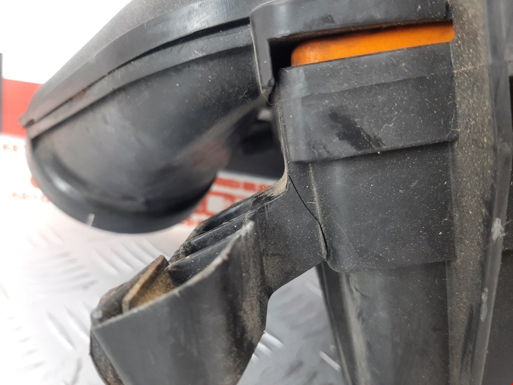 Корпус воздушного фильтра SAAB 9-3 1998-2002