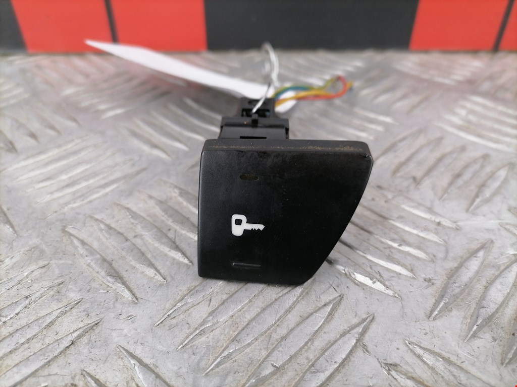 Кнопка центрального замка PEUGEOT 307 2001-2008