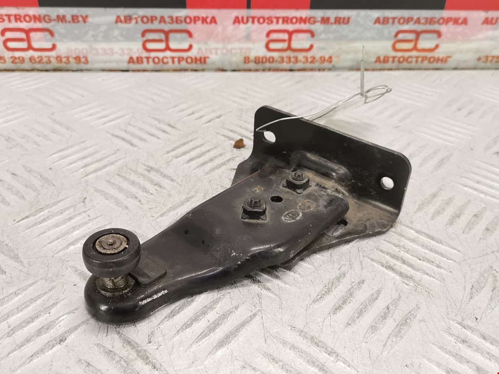 Ролик двери сдвижной (левый/правый средний верхний/нижний) KIA Carnival II 2006-2014