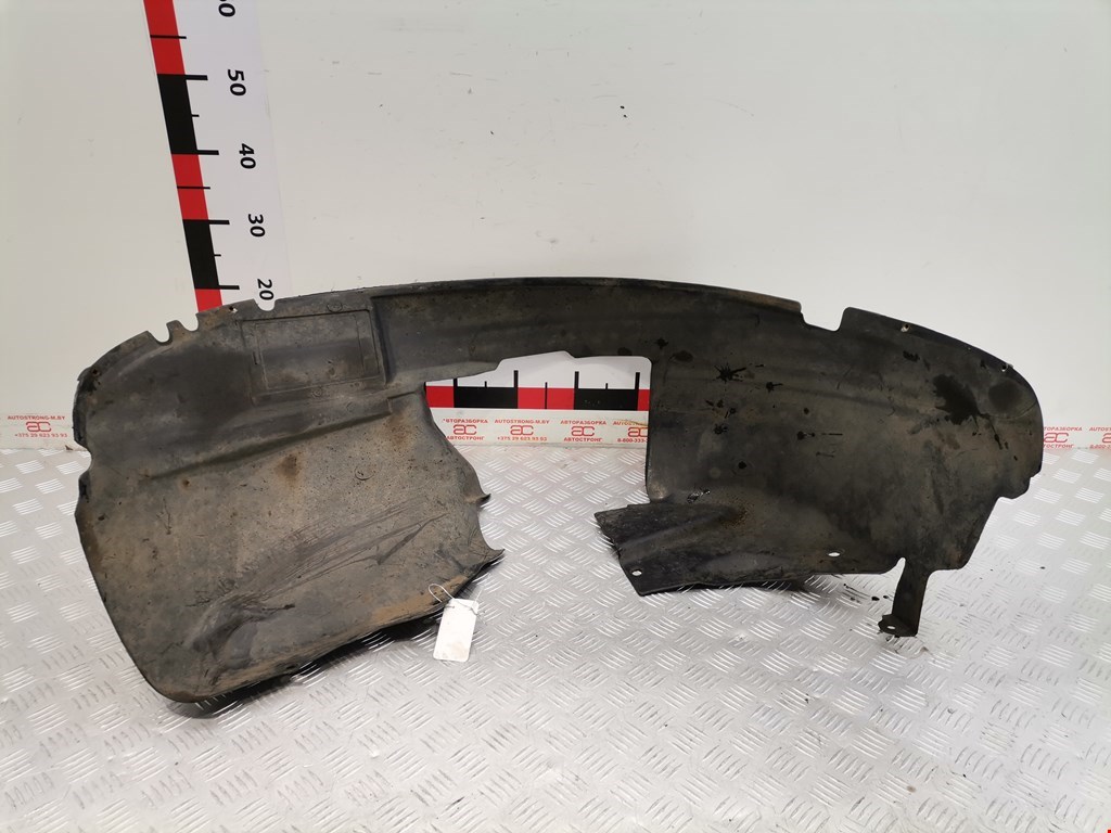 Локер (подкрылок) передний правый CHRYSLER Voyager IV RG 2001-2007