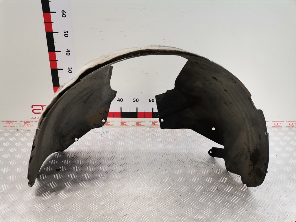 Локер (подкрылок) передний правый CHRYSLER Voyager IV RG 2001-2007