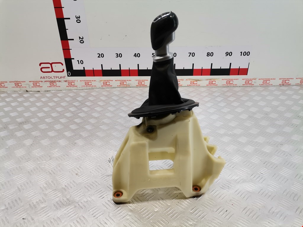 Кулиса (селектор) АКПП/МКПП в салоне KIA Sportage III 2010-2015