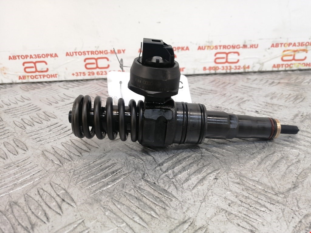 Форсунка дизельная электрическая VOLKSWAGEN Passat B6 2005-2011