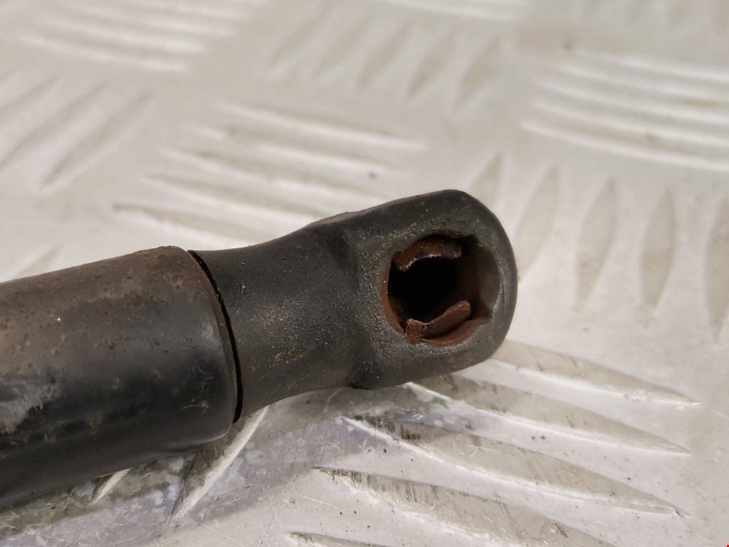 Амортизатор крышки (двери) багажника LAND ROVER Freelander II 2006-2014