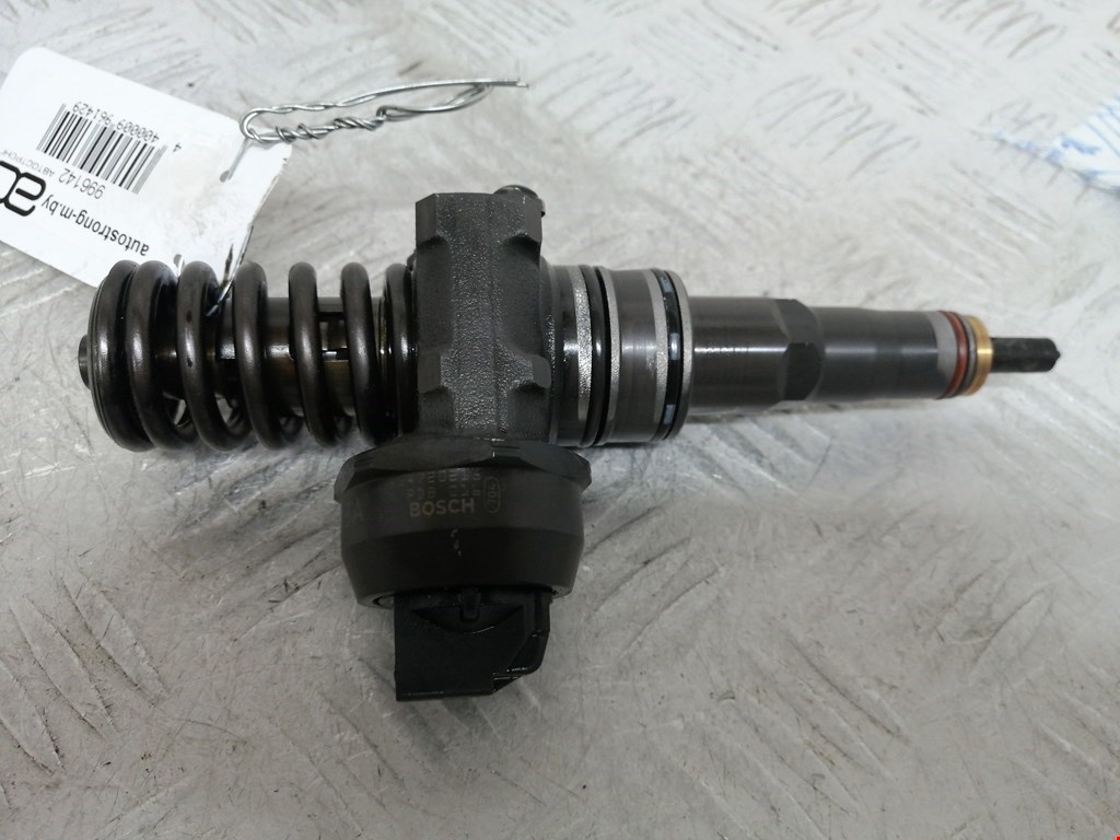 Форсунка дизельная электрическая VOLKSWAGEN Passat B6 2005-2011