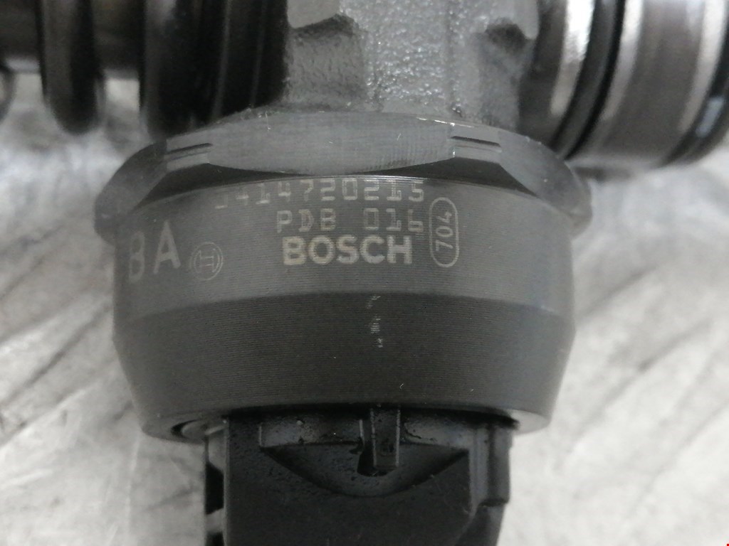 Форсунка дизельная электрическая VOLKSWAGEN Passat B6 2005-2011