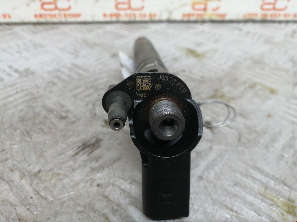 Форсунка дизельная электрическая VOLKSWAGEN Passat B6 2005-2011