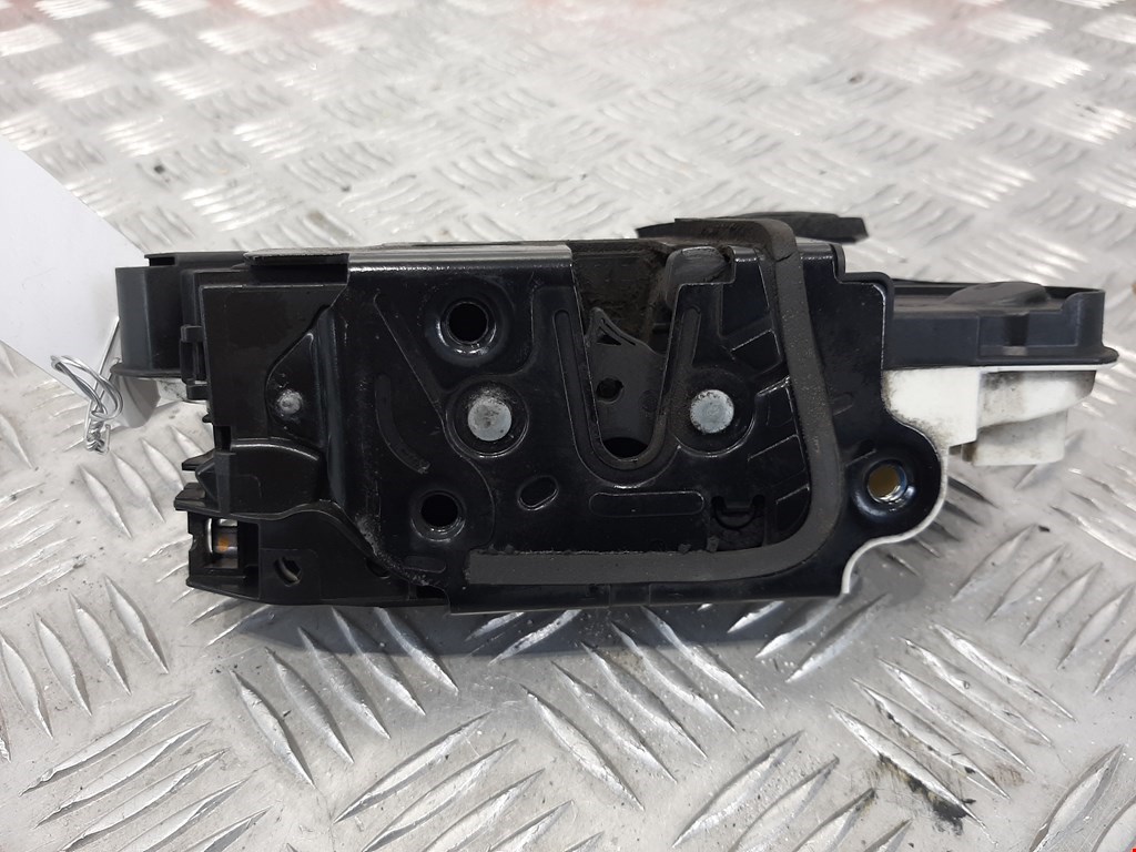 Замок двери передней правой SEAT Toledo 2012-2019