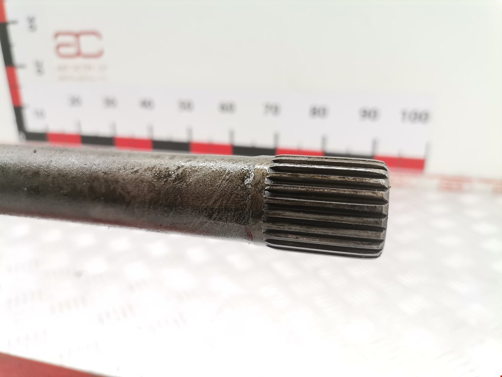 Полуось (привод, приводной вал) задняя правая LAND ROVER Discovery II 1998-2004