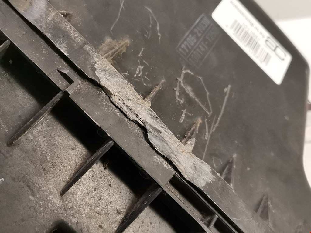 Корпус воздушного фильтра TOYOTA Yaris Verso 1999-2006