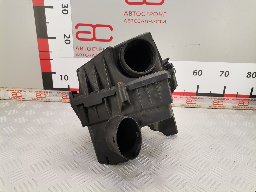 Корпус воздушного фильтра VOLKSWAGEN Polo III 1994-2001