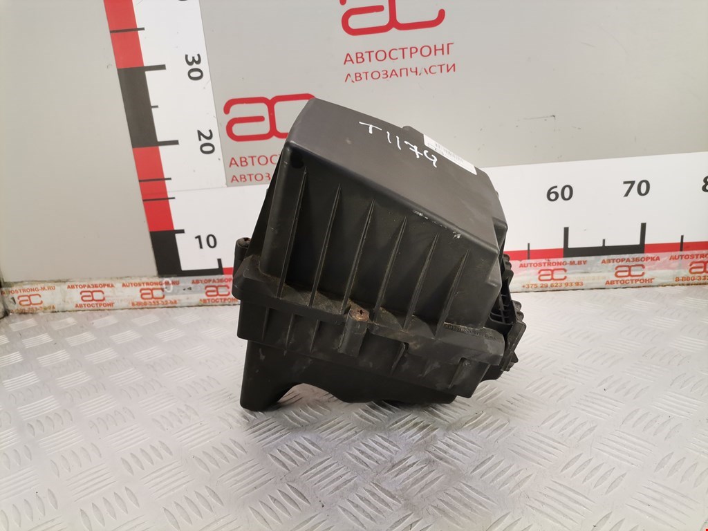 Корпус воздушного фильтра VOLKSWAGEN Polo III 1994-2001