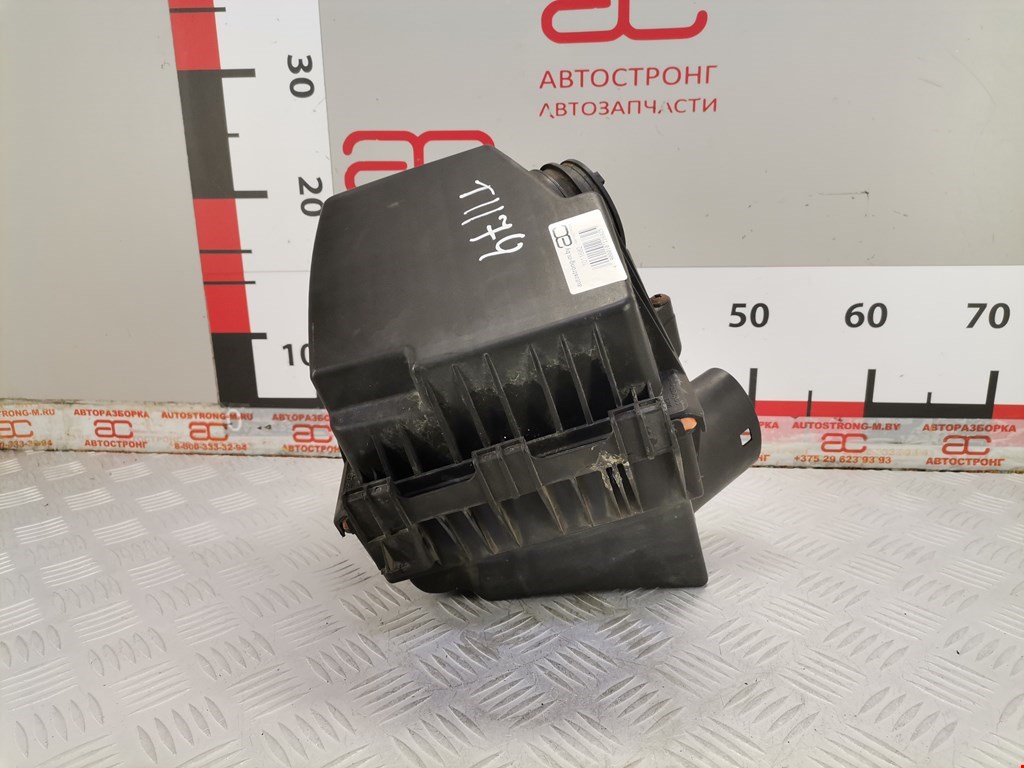 Корпус воздушного фильтра VOLKSWAGEN Polo III 1994-2001