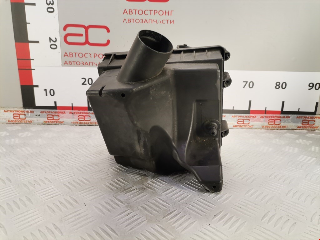 Корпус воздушного фильтра VOLKSWAGEN Polo III 1994-2001