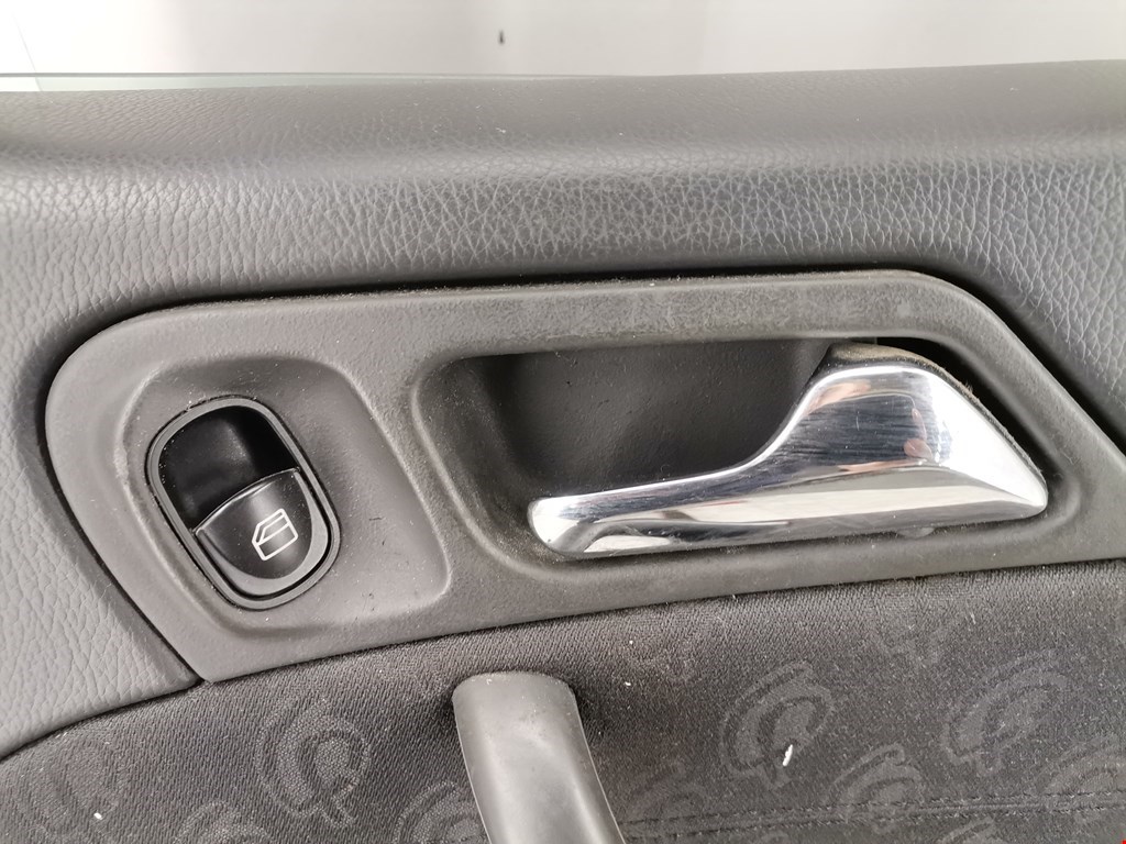 Дверь задняя правая MERCEDES-BENZ C-Class C-klasse W203 2000-2007