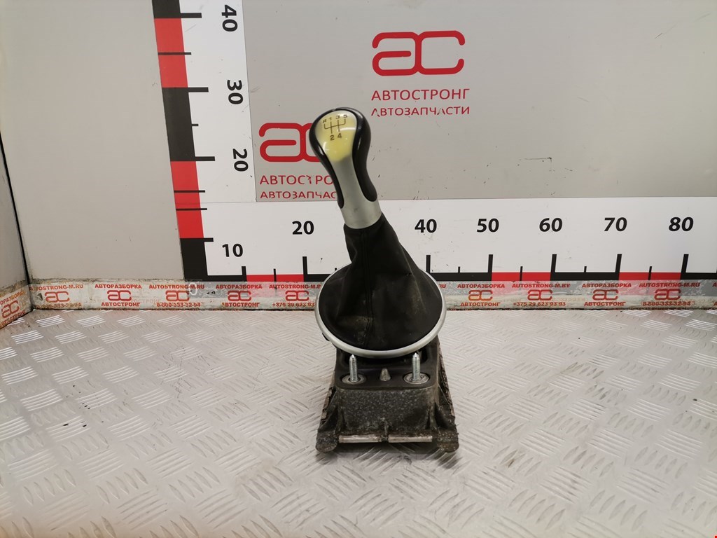 Кулиса (селектор) АКПП/МКПП в салоне VOLKSWAGEN Golf V 2003-2009