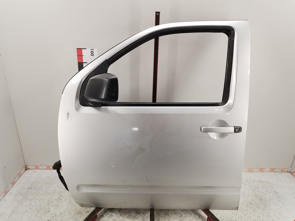 Обшивка (карта) двери передней левой Nissan Pathfinder (R51) (2004-2014)