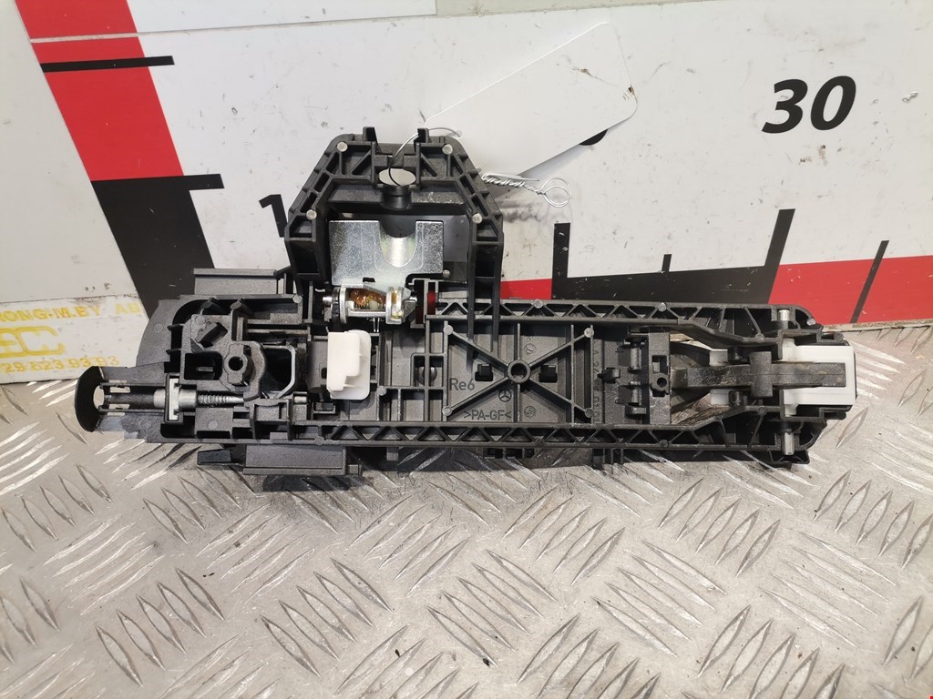 Ручка двери задней наружная правая MERCEDES-BENZ CLS-Class C218 2011-2017