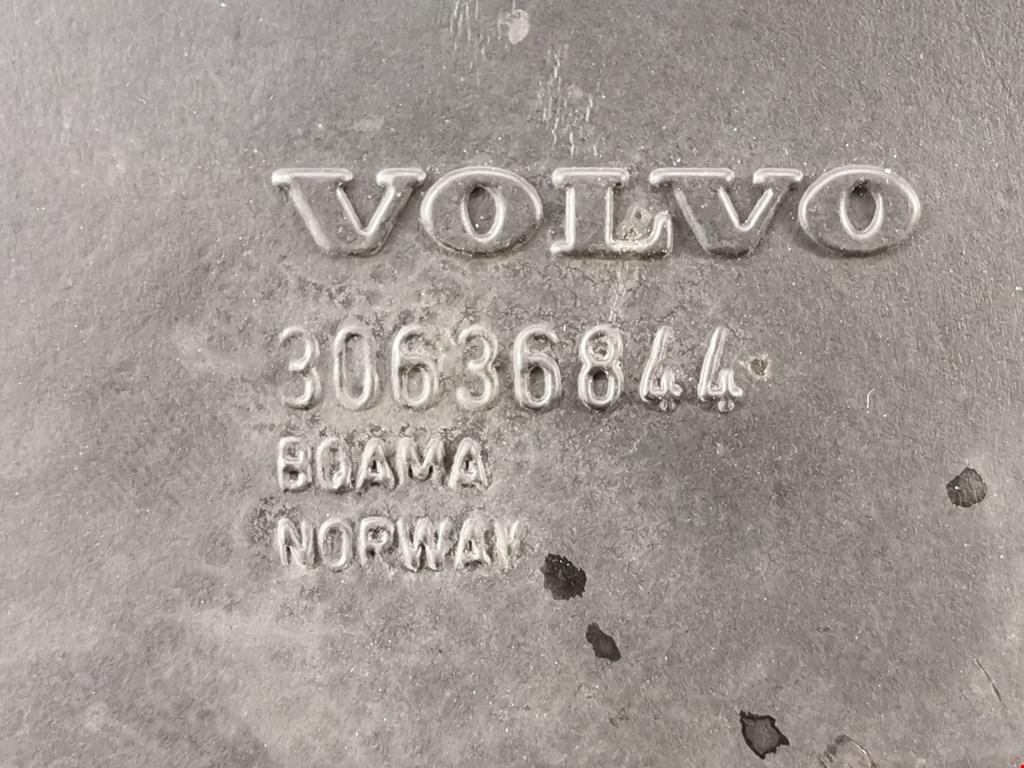 Воздухозаборник (наружный) VOLVO XC90 2002-2014