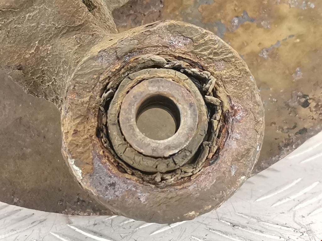 Ступица задняя правая FORD Cougar 1998-2002