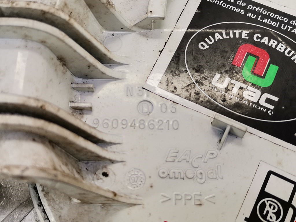 Лючок бензобака PEUGEOT 306 1993-2002