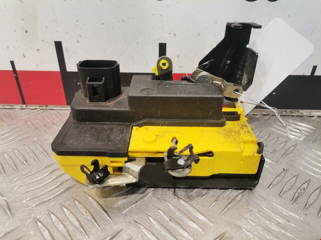 Замок двери передней правой VOLVO XC90 2002-2014