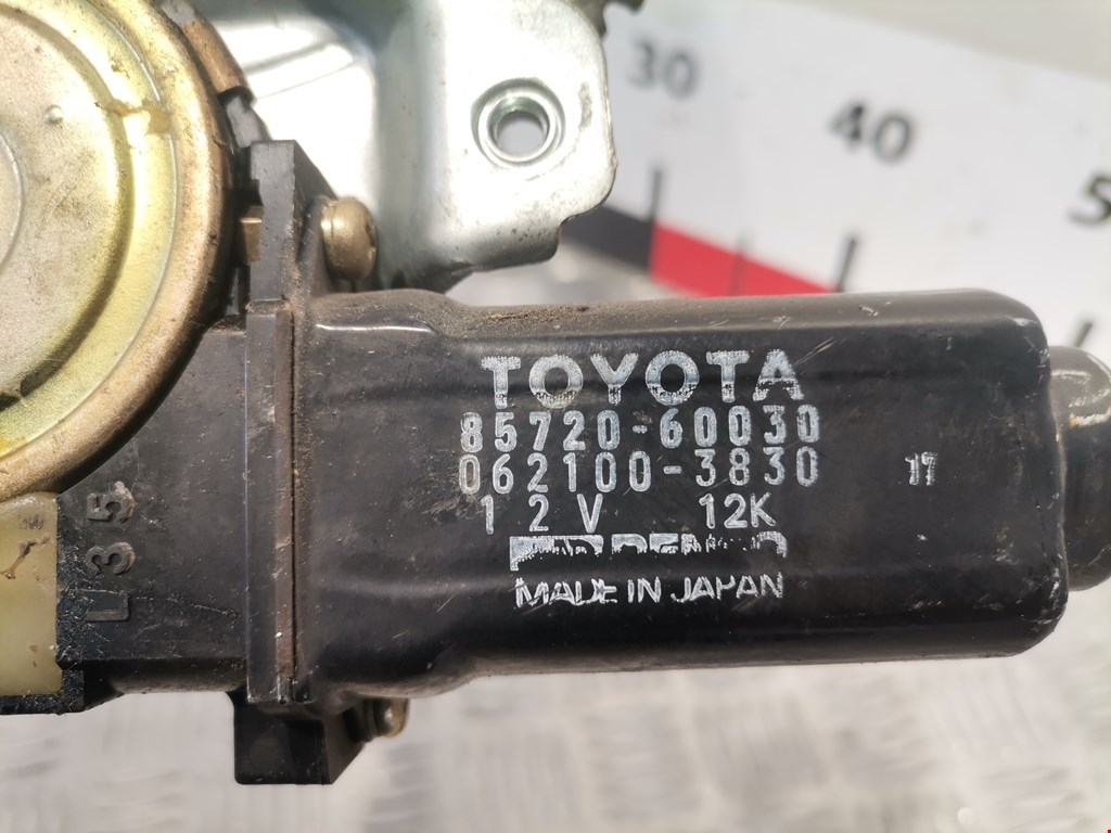 Стеклоподъемник передний левый TOYOTA Land Cruiser 70 1984-н.в.