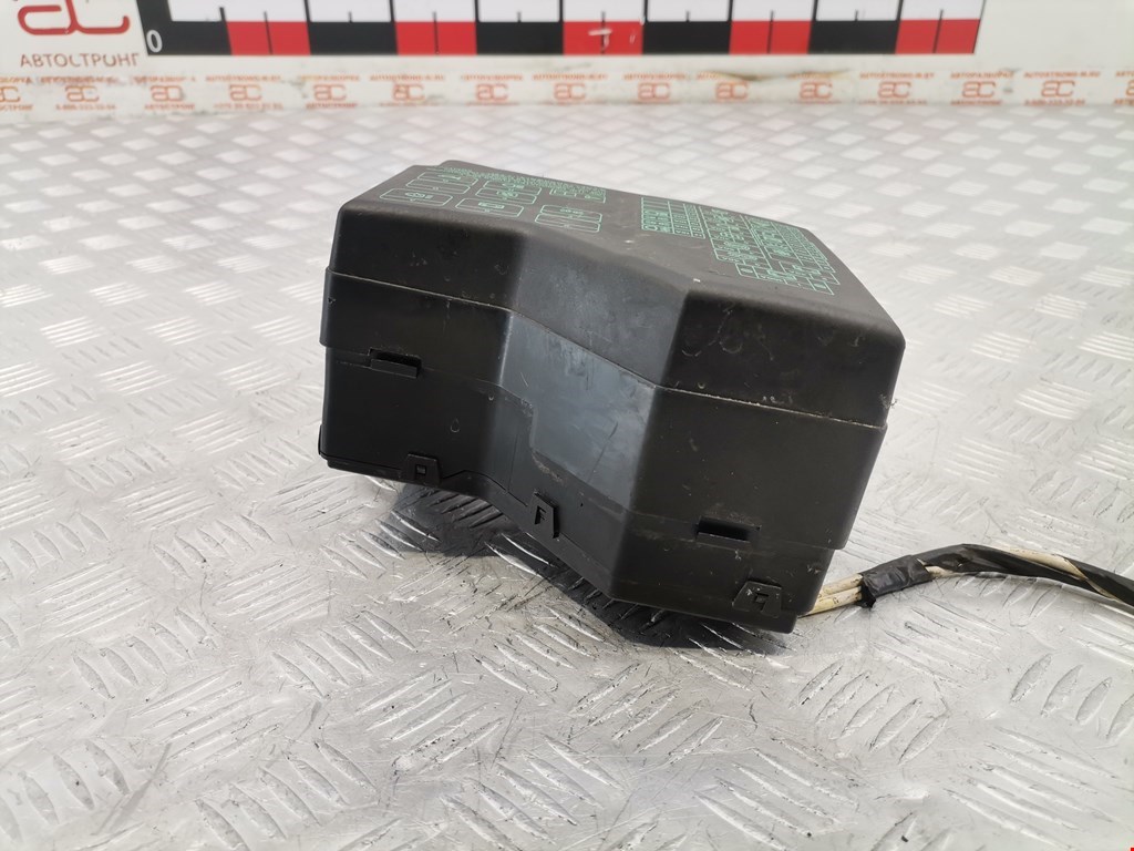 Блок реле MITSUBISHI Carisma 1995-1999