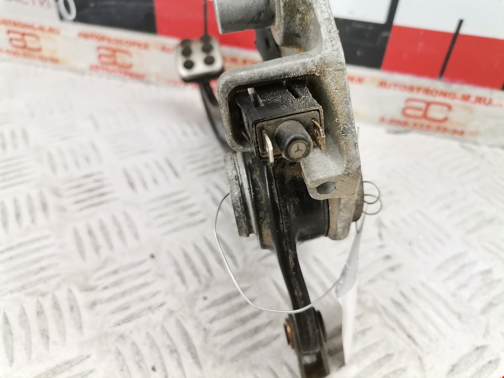 Рычаг стояночного тормоза (ручник) MERCEDES-BENZ C-Class C-klasse W202 1993-2000