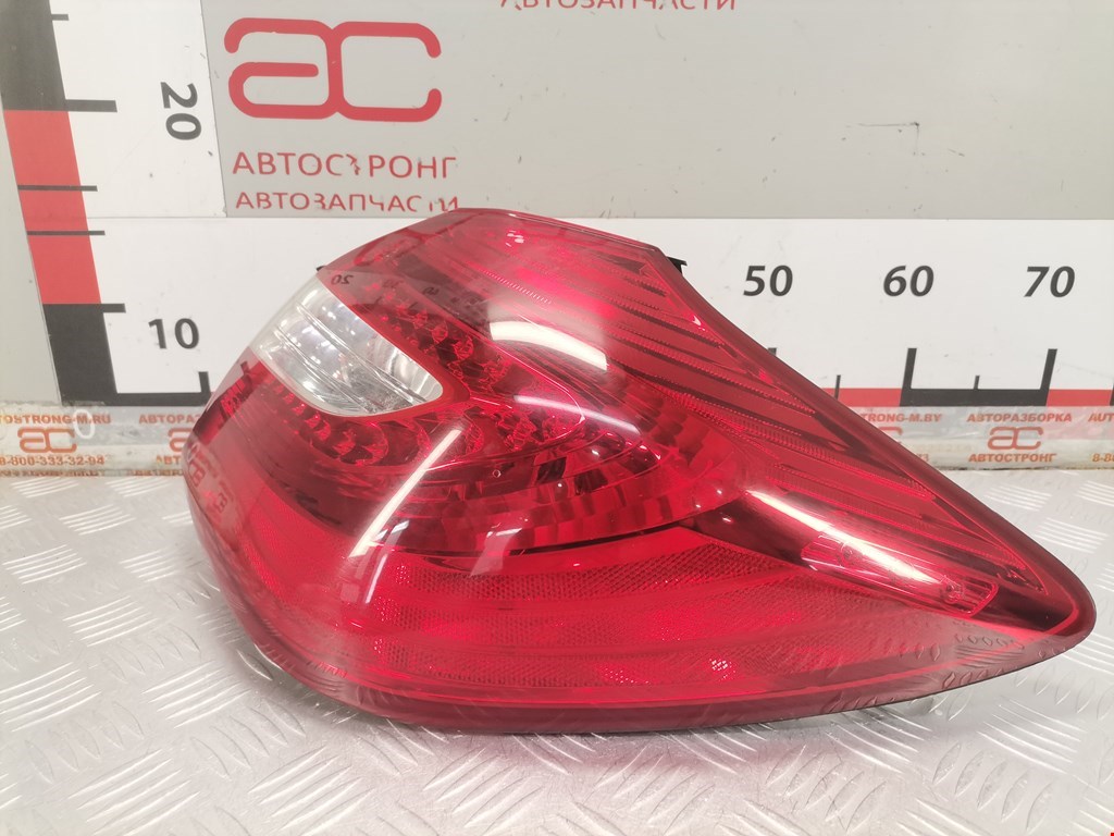 Фонарь задний правый HYUNDAI Genesis 2008-2013