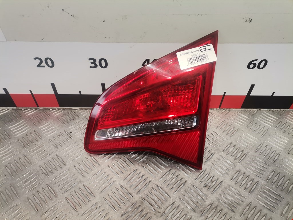 Фонарь задний внутренний правый OPEL Meriva B 2010-2018