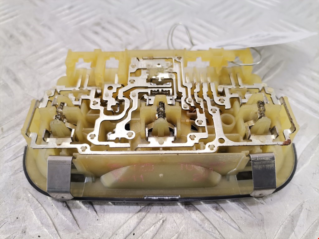 Плафон салонный (салона фонарь) CITROEN DS3 2009-2015