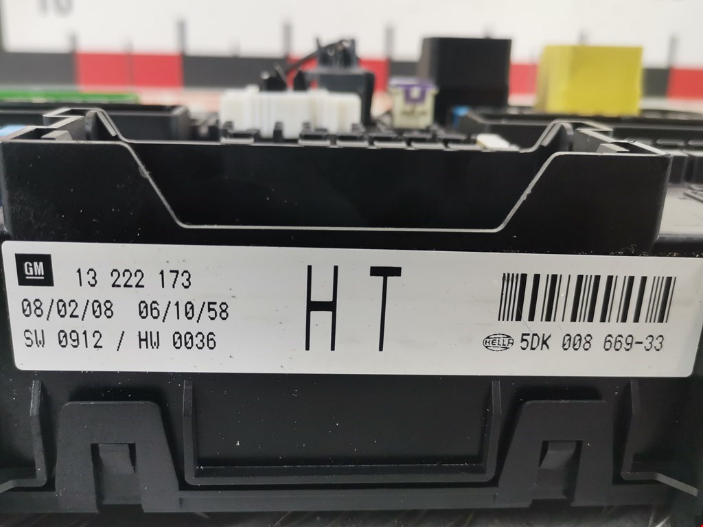 Датчик уровня в бачок омывателя OPEL Astra H/Family 2004-2015