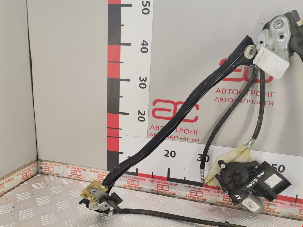 Стеклоподъемник передний правый VOLKSWAGEN Golf V 2003-2009